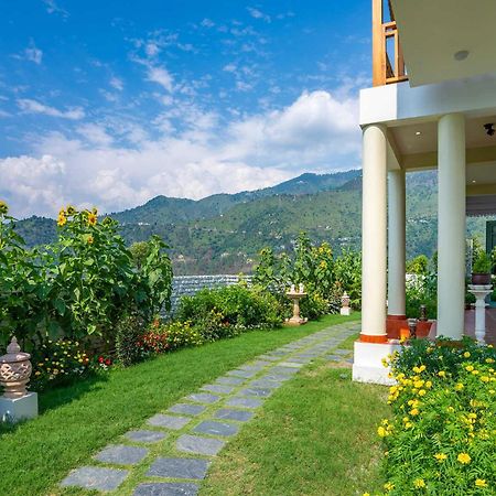 Stayvista At The Oakridge 4 Bhk Villa In Dharamshala With Jacuzzi & Balcony Chamba  Exterior foto