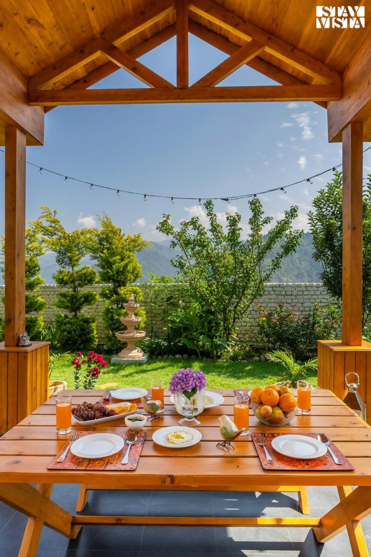 Stayvista At The Oakridge 4 Bhk Villa In Dharamshala With Jacuzzi & Balcony Chamba  Exterior foto