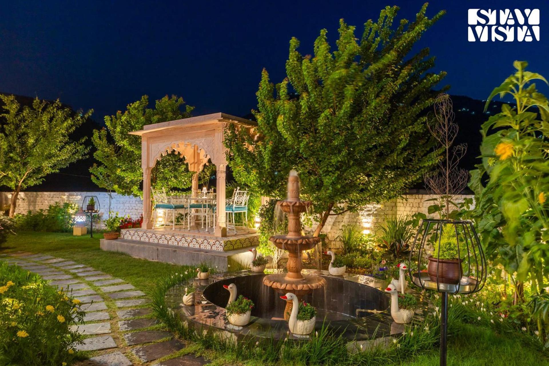 Stayvista At The Oakridge 4 Bhk Villa In Dharamshala With Jacuzzi & Balcony Chamba  Exterior foto
